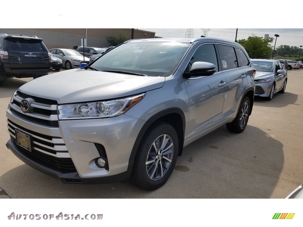 2018 Highlander XLE AWD - Celestial Silver Metallic / Ash photo #1