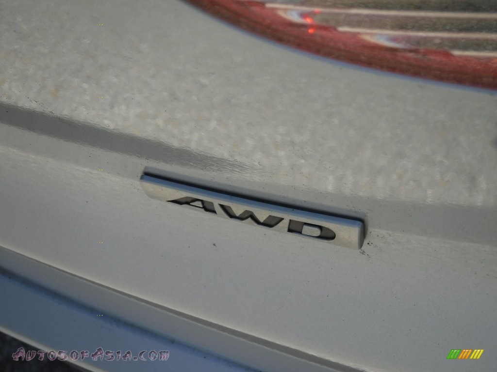2015 Tucson GLS AWD - Diamond Silver / Black photo #8