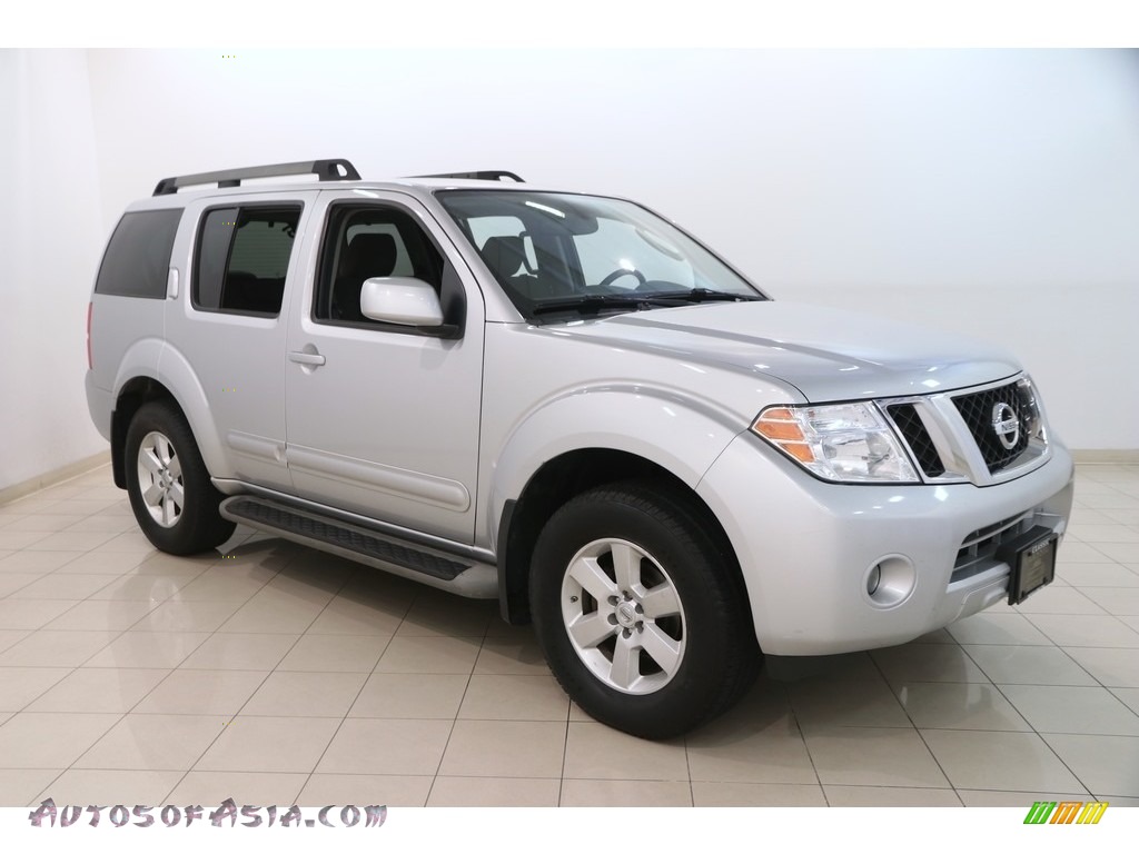 2011 Pathfinder SV 4x4 - Silver Lightning / Graphite photo #1