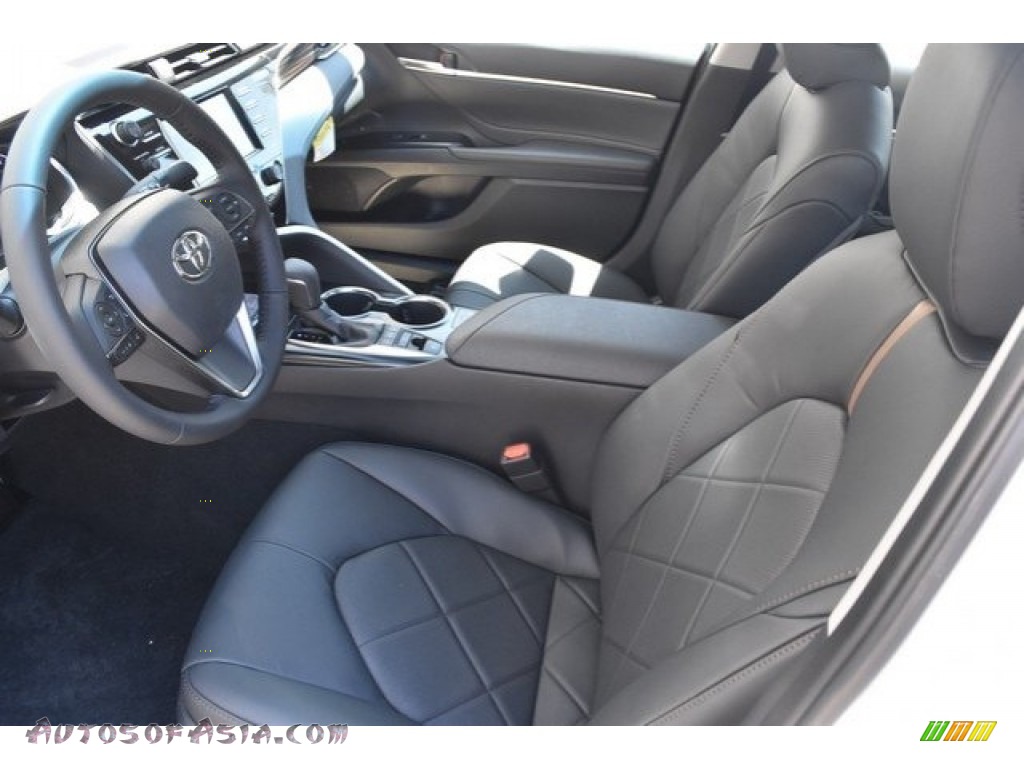 2018 Camry XLE - Wind Chill Pearl / Black photo #6