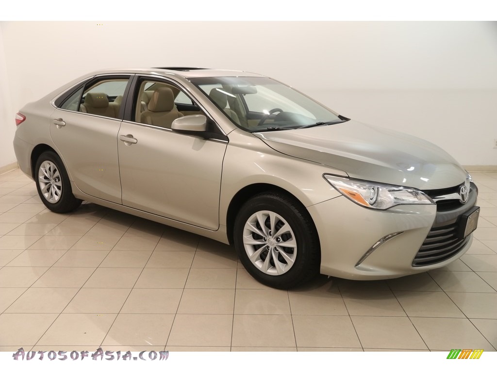 Creme Brulee Mica / Almond Toyota Camry LE