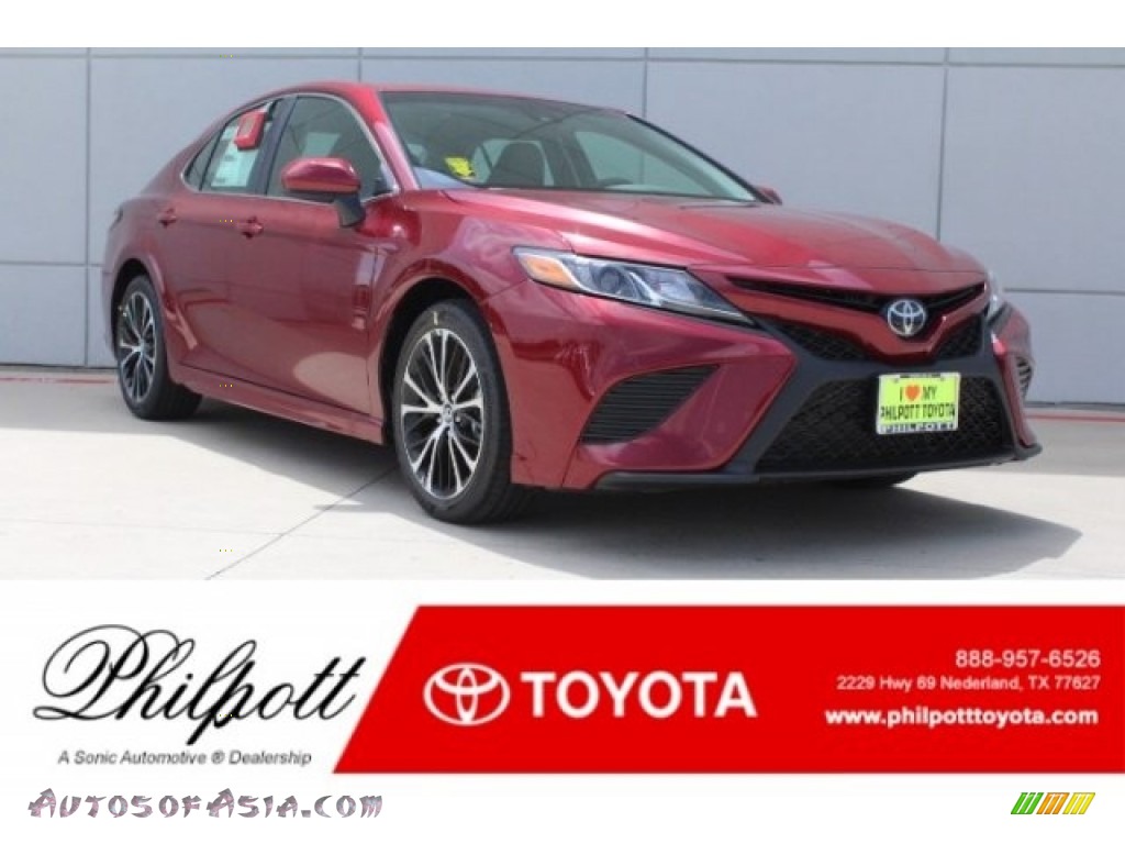 Ruby Flare Pearl / Black Toyota Camry SE