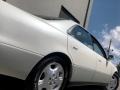 Lexus ES 300 Sedan Diamond White Pearl photo #21