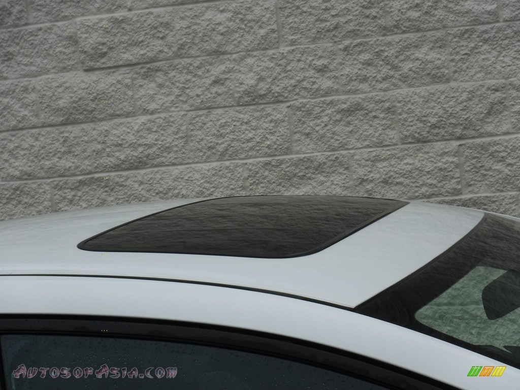 2015 Civic EX Sedan - Taffeta White / Beige photo #4