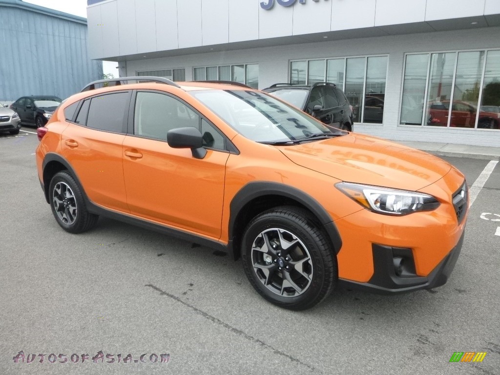 Sunshine Orange / Gray Subaru Crosstrek 2.0i