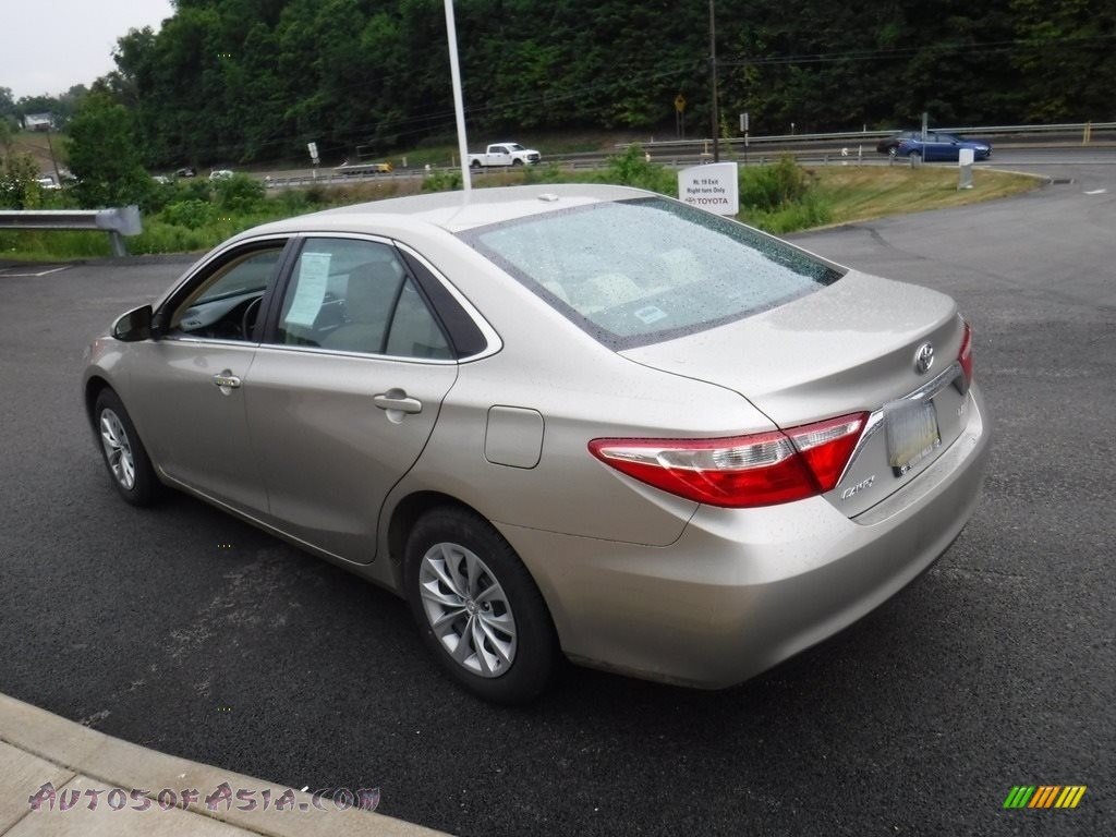 2015 Camry LE - Creme Brulee Mica / Almond photo #6