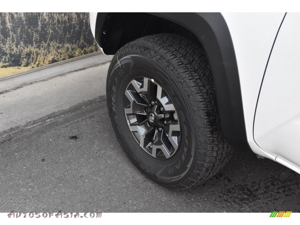 2018 Tacoma TRD Off Road Double Cab 4x4 - Super White / Cement Gray photo #32