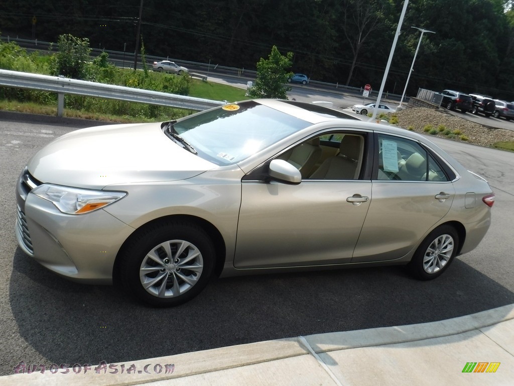 2015 Camry LE - Creme Brulee Mica / Almond photo #7