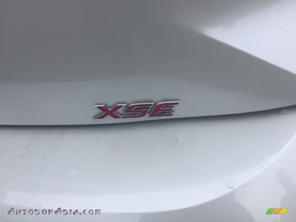 2019 Corolla Hatchback XSE - Blizzard White Pearl / Moonstone photo #5