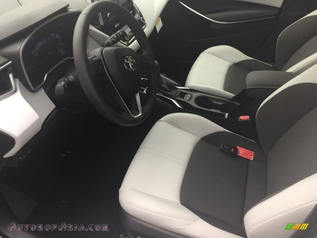 2019 Corolla Hatchback XSE - Blizzard White Pearl / Moonstone photo #10