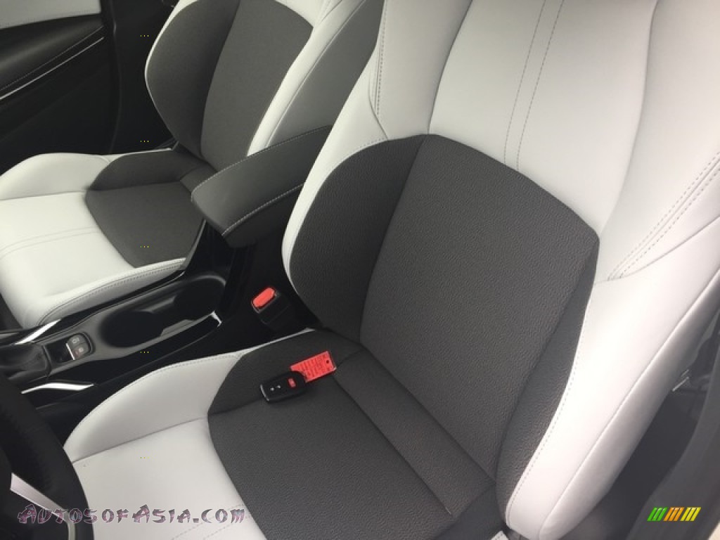 2019 Corolla Hatchback XSE - Blizzard White Pearl / Moonstone photo #11