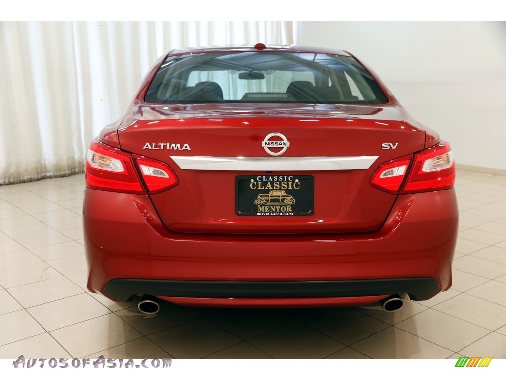 2016 Altima 2.5 SV - Cayenne Red / Charcoal photo #17