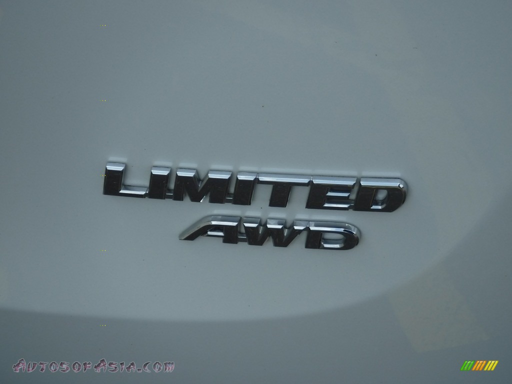 2015 RAV4 Limited AWD - Blizzard Pearl / Black photo #10