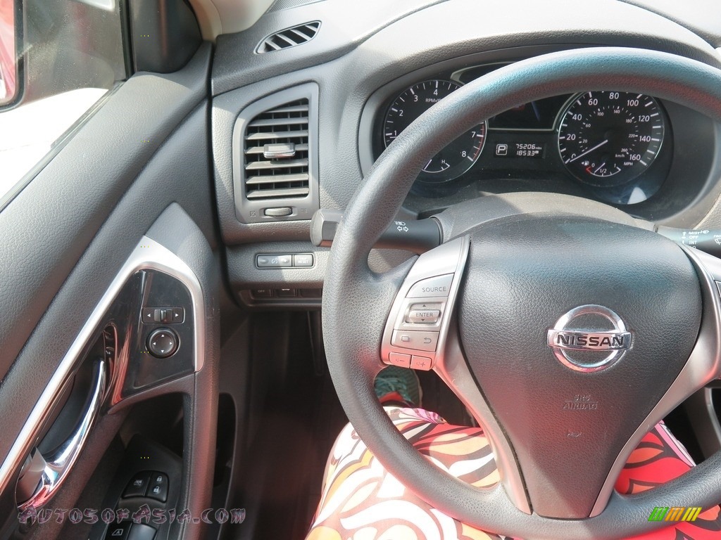 2013 Altima 2.5 S - Cayenne Red / Charcoal photo #10