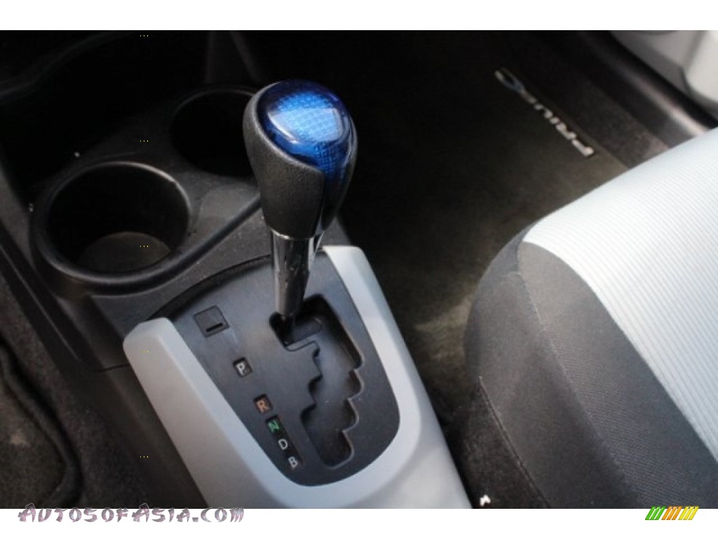 2013 Prius c Hybrid Two - Blue Streak Metallic / Light Blue Gray/Black photo #16