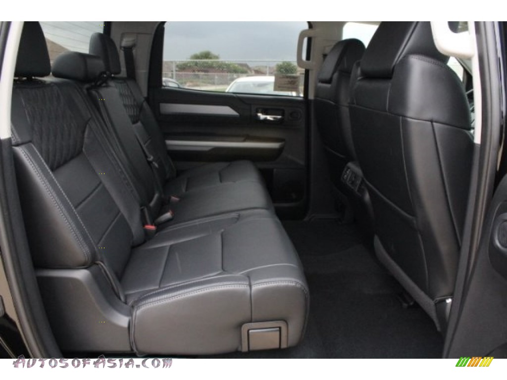 2019 Tundra Platinum CrewMax 4x4 - Midnight Black Metallic / Black photo #30 2019 Tundra Platinum CrewMax 4x4 - Midnight Black Metallic / Black photo #30