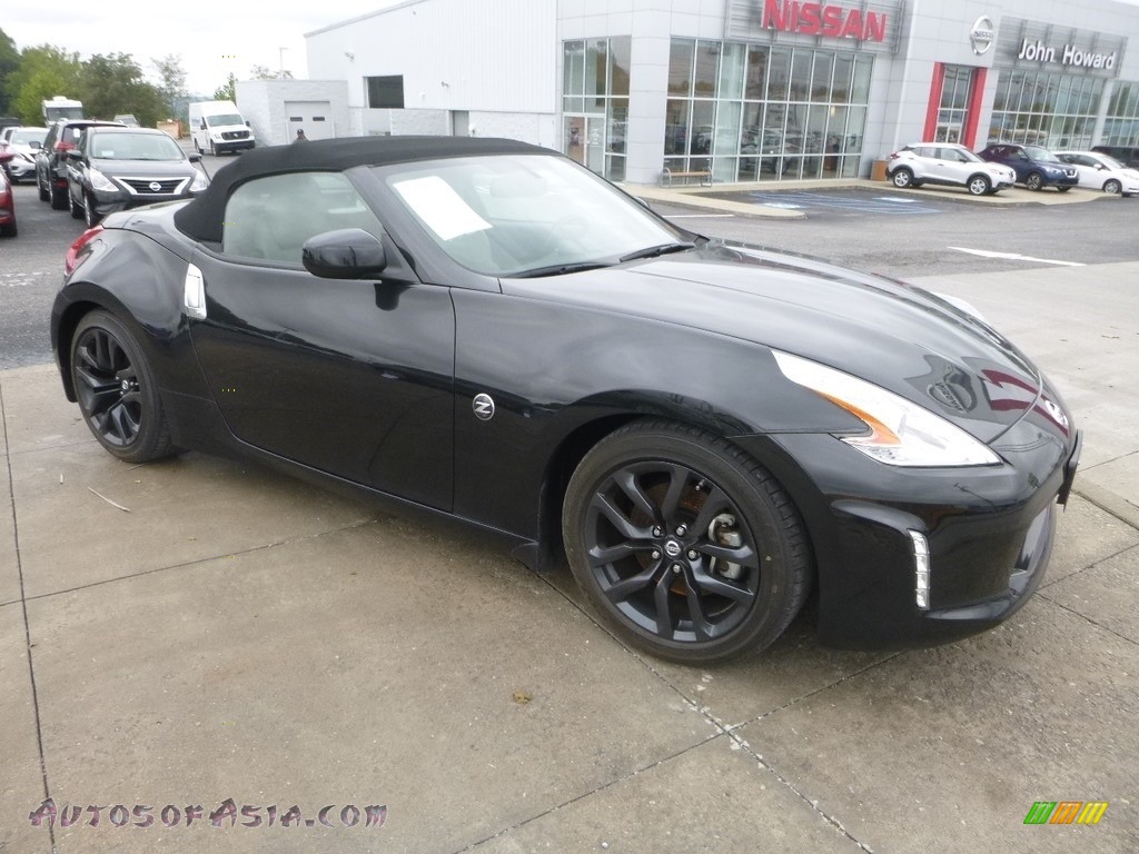 2016 370Z Touring Roadster - Magnetic Black / Gray photo #1