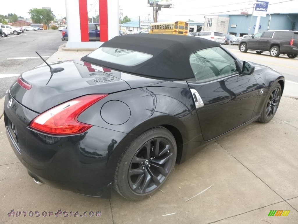 2016 370Z Touring Roadster - Magnetic Black / Gray photo #4