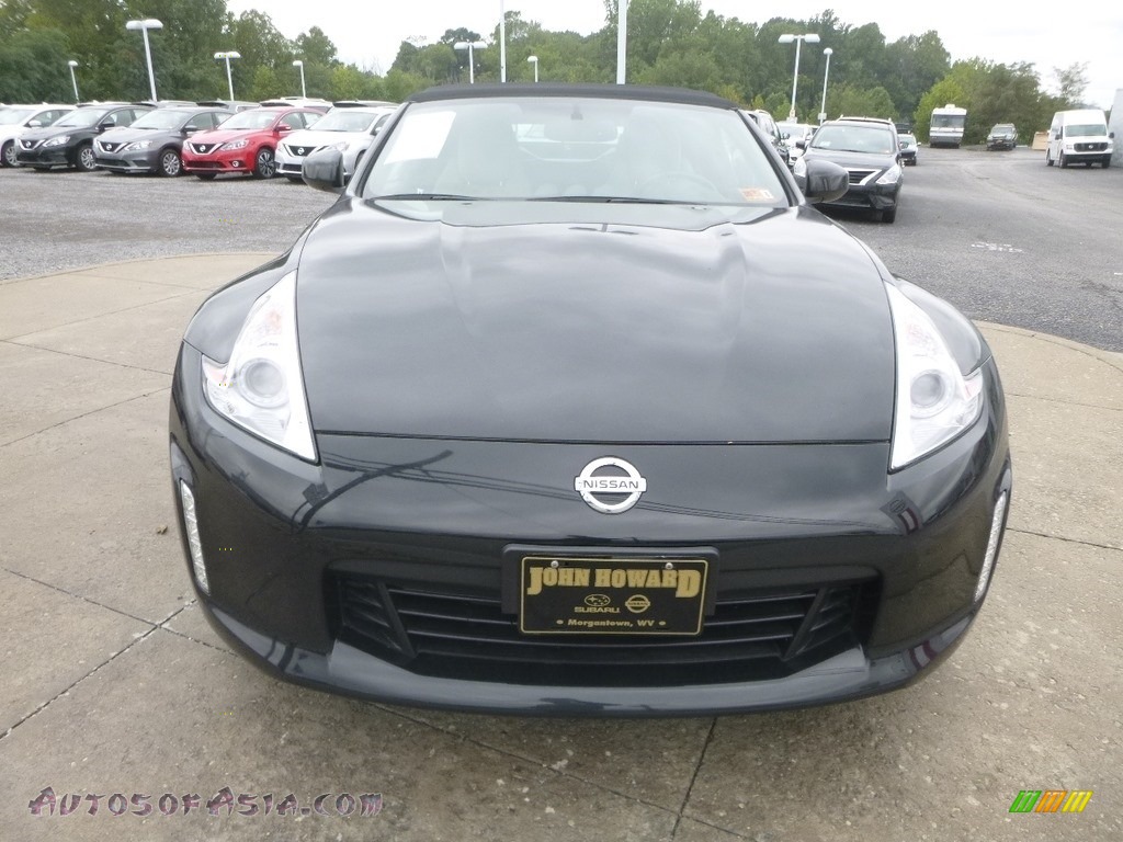 2016 370Z Touring Roadster - Magnetic Black / Gray photo #9