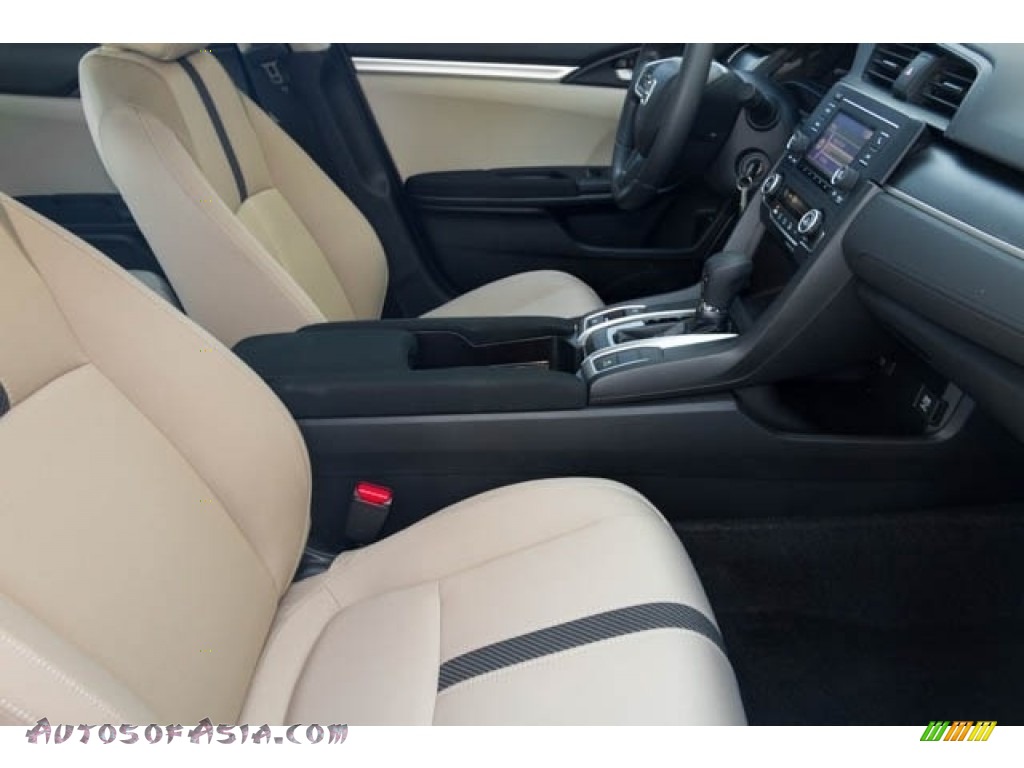 2018 Civic LX Sedan - Taffeta White / Ivory photo #27