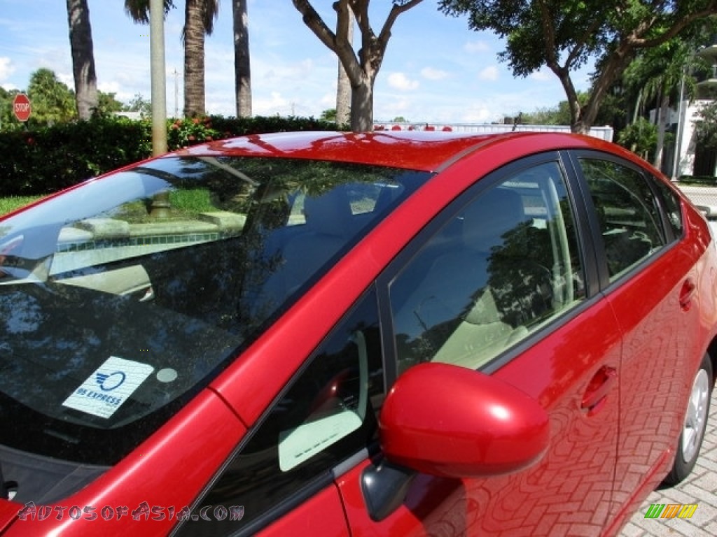 2010 Prius Hybrid IV - Barcelona Red Metallic / Bisque photo #63