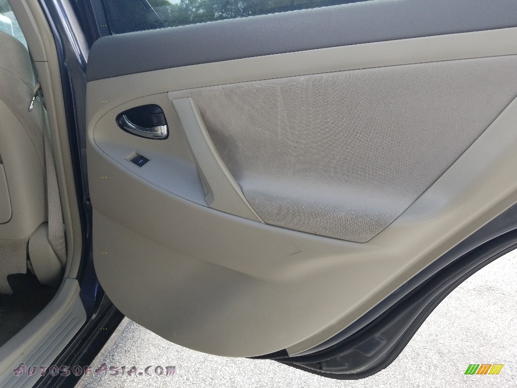 2010 Camry LE - Magnetic Gray Metallic / Bisque photo #20