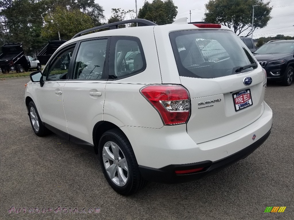 2016 Forester 2.5i - Crystal White Pearl / Gray photo #5