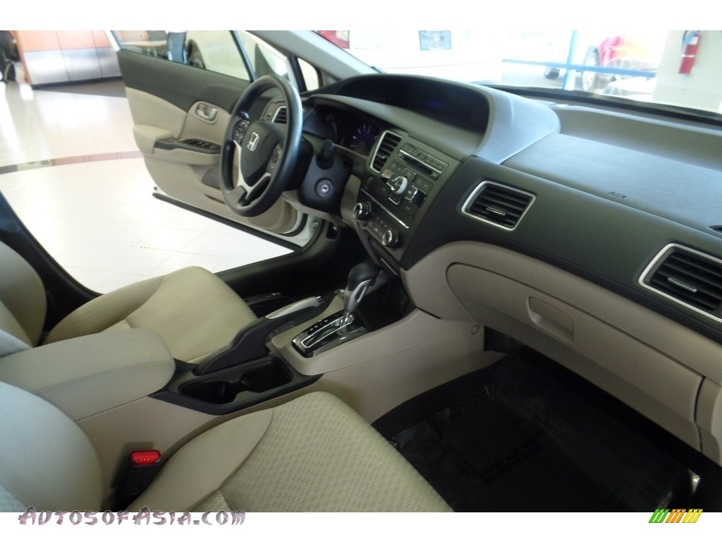 2015 Civic LX Sedan - Taffeta White / Beige photo #18