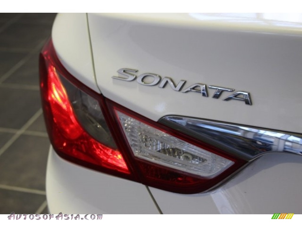 2012 Sonata SE - Shimmering White / Black photo #10