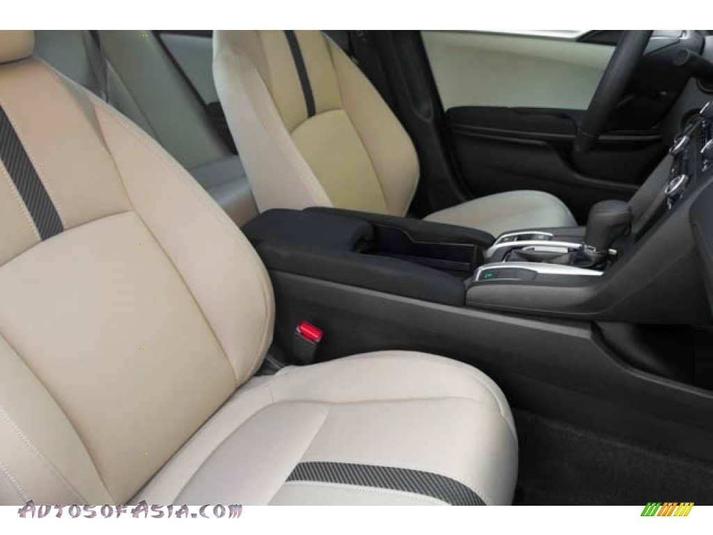 2018 Civic LX Sedan - Taffeta White / Ivory photo #28