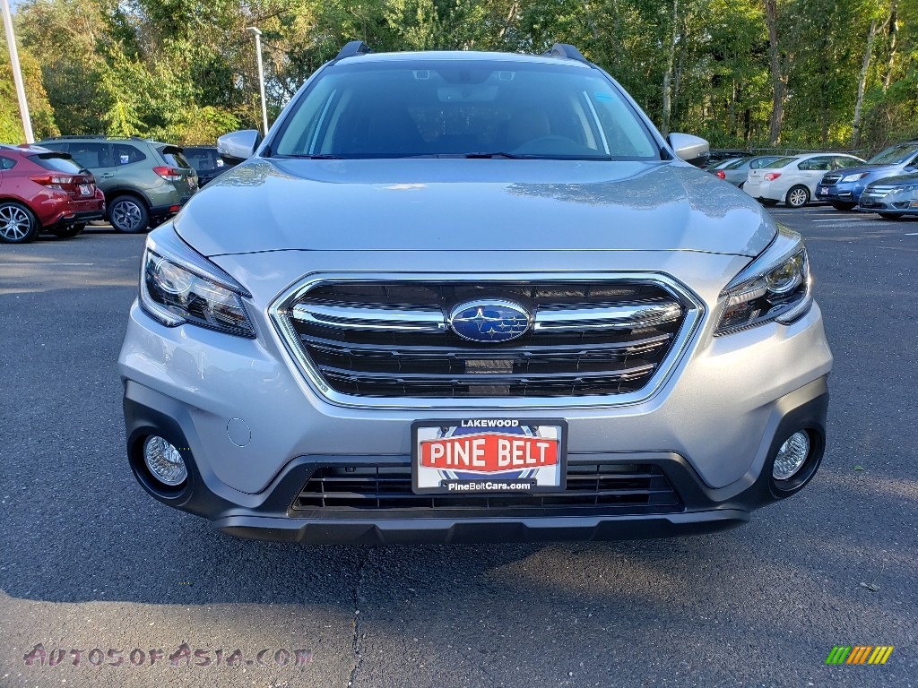 2019 Outback 3.6R Limited - Ice Silver Metallic / Slate Black photo #2