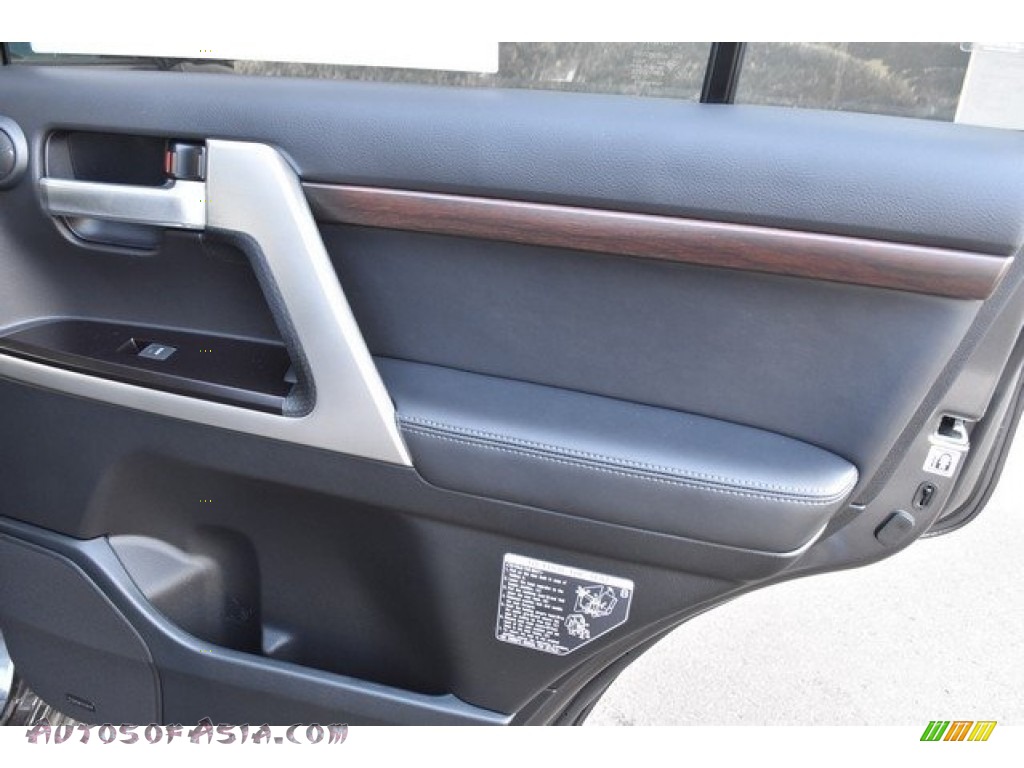 2019 Land Cruiser 4WD - Magnetic Gray Metallic / Black photo #28