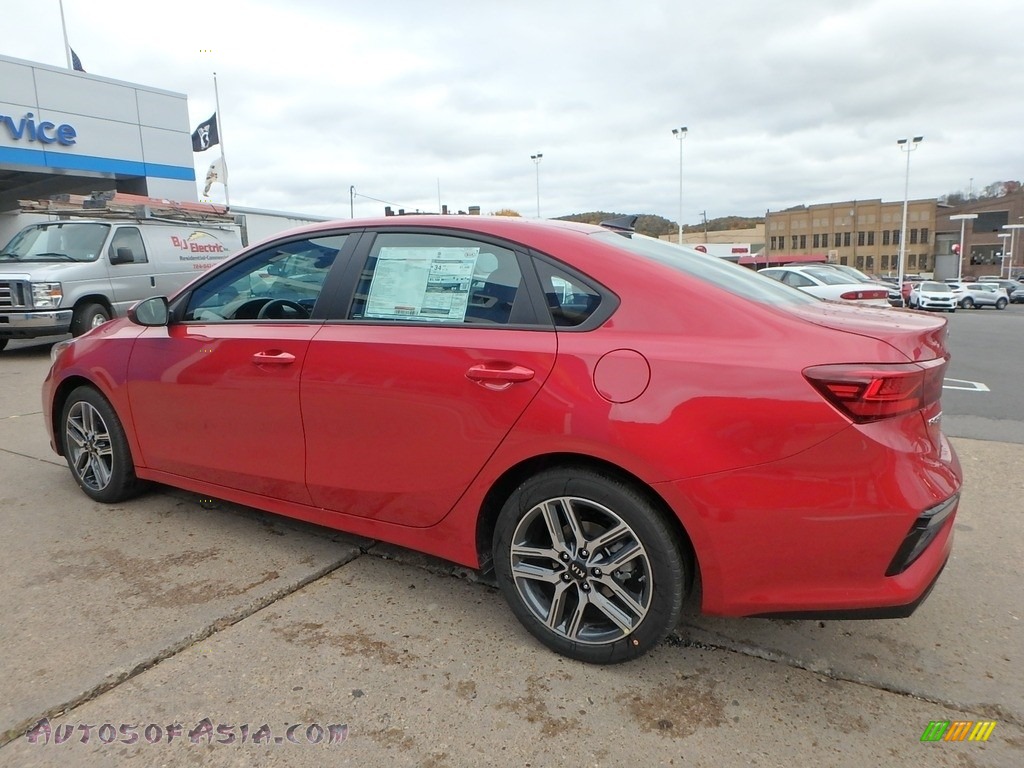 2019 Forte S - Currant Red / Black photo #4