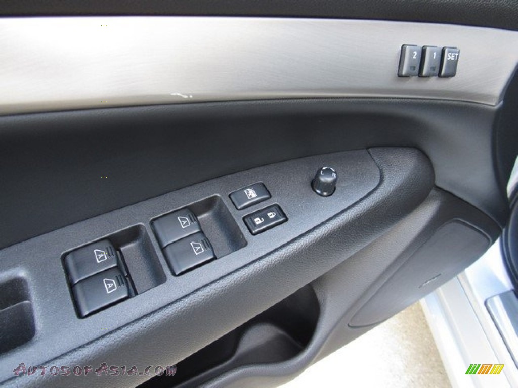 2012 G 37 x AWD Sedan - Liquid Platinum / Graphite photo #24