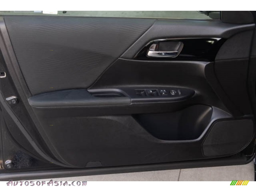 2017 Accord LX Sedan - Crystal Black Pearl / Black photo #26