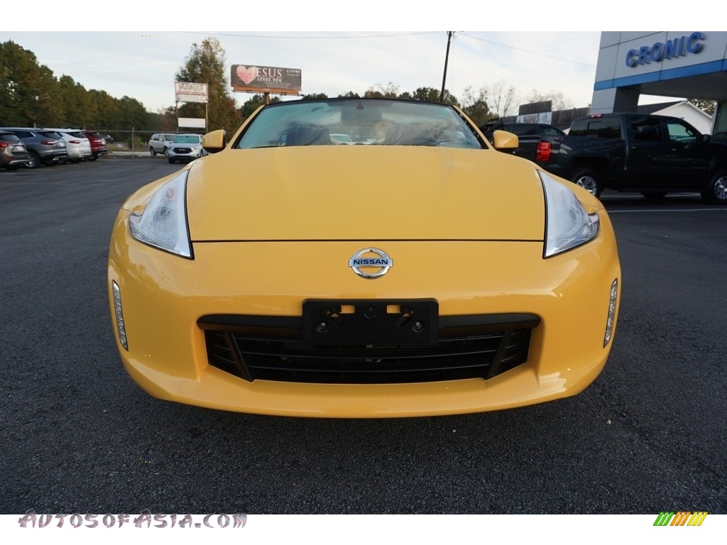 2017 370Z Touring Roadster - Chicane Yellow / Black photo #2
