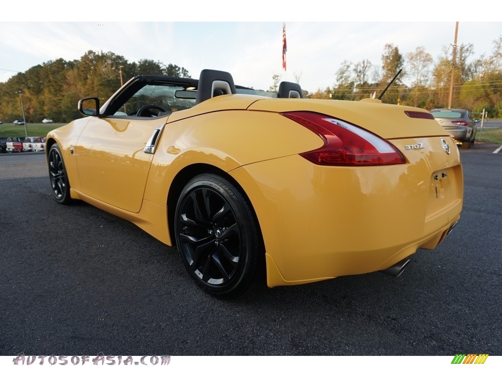2017 370Z Touring Roadster - Chicane Yellow / Black photo #11