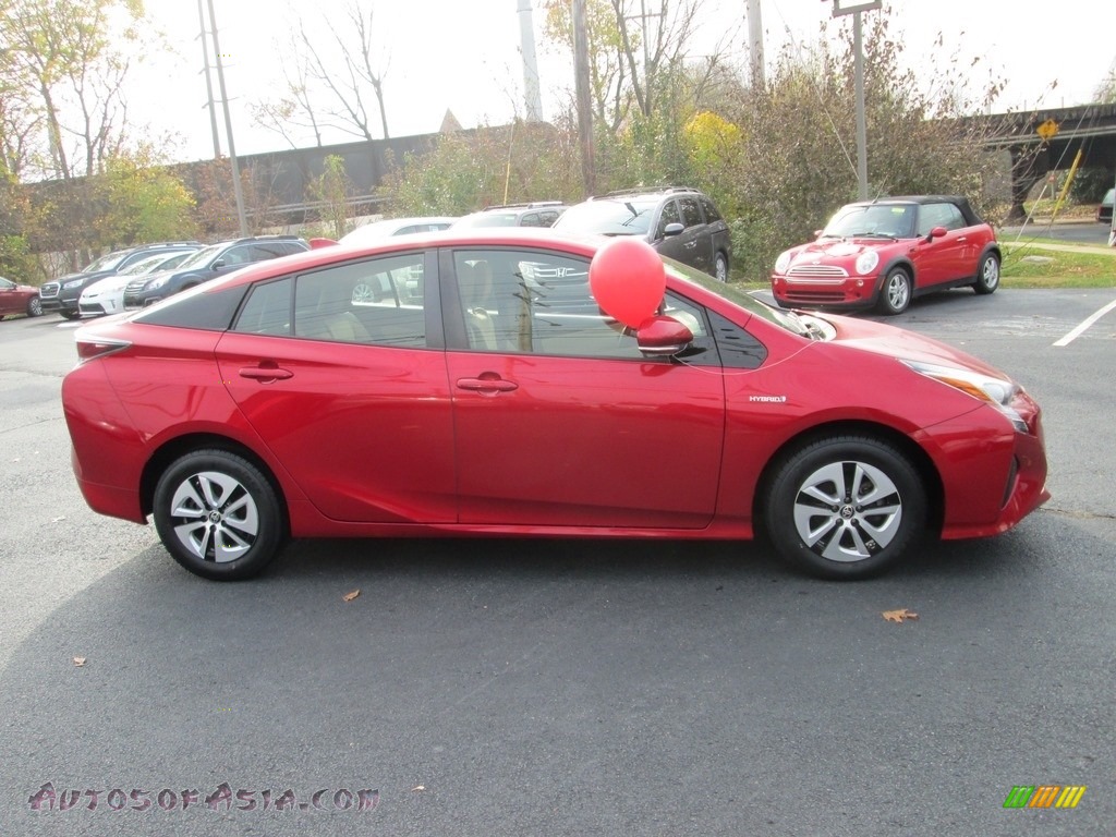 2016 Prius Four Touring - Hypersonic Red / Harvest Beige photo #5