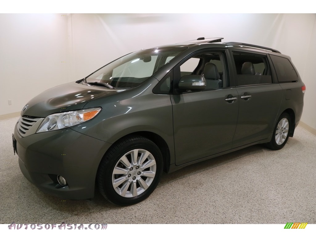 2013 Sienna Limited AWD - Cypress Green Pearl / Light Gray photo #3