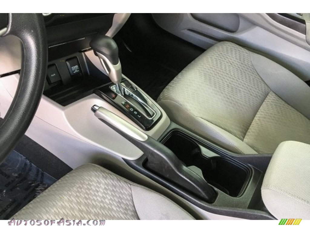 2015 Civic LX Sedan - Crystal Black Pearl / Gray photo #23