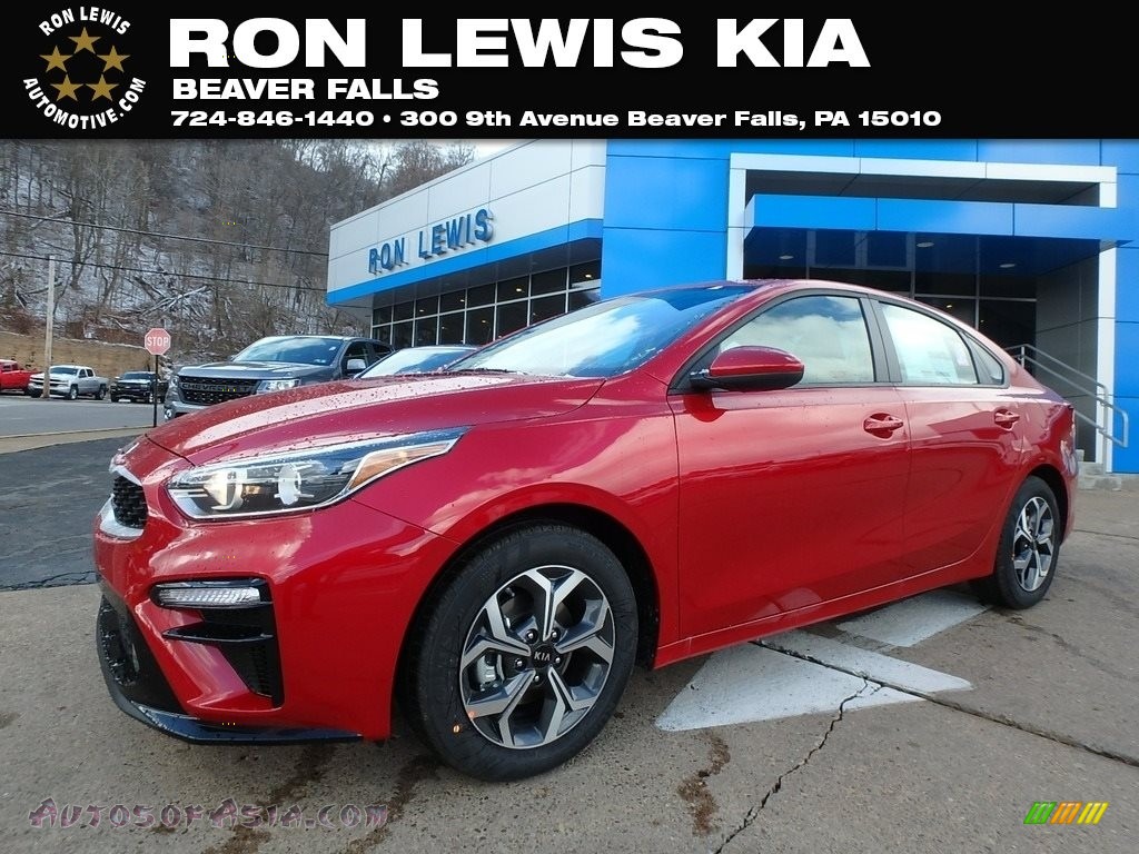 2019 Forte LXS - Currant Red / Black photo #1