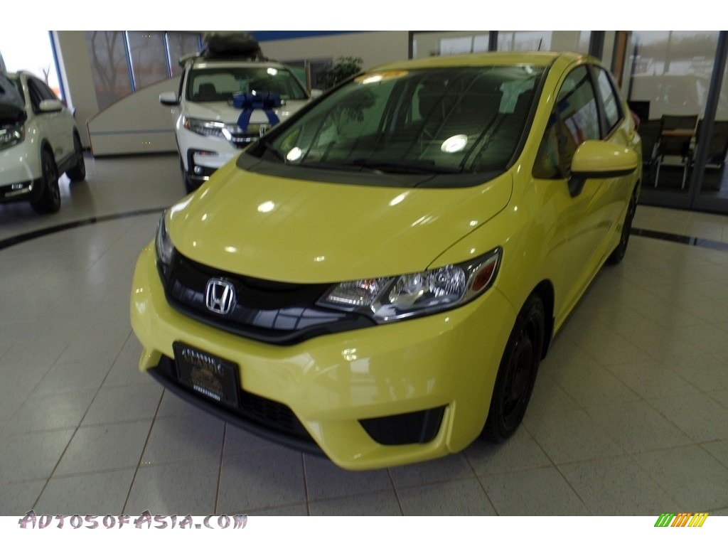 Mystic Yellow Pearl / Black Honda Fit LX