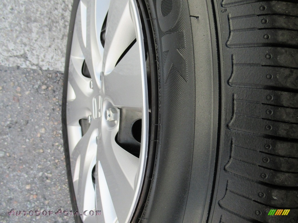 2012 Civic LX Sedan - Polished Metal Metallic / Gray photo #8