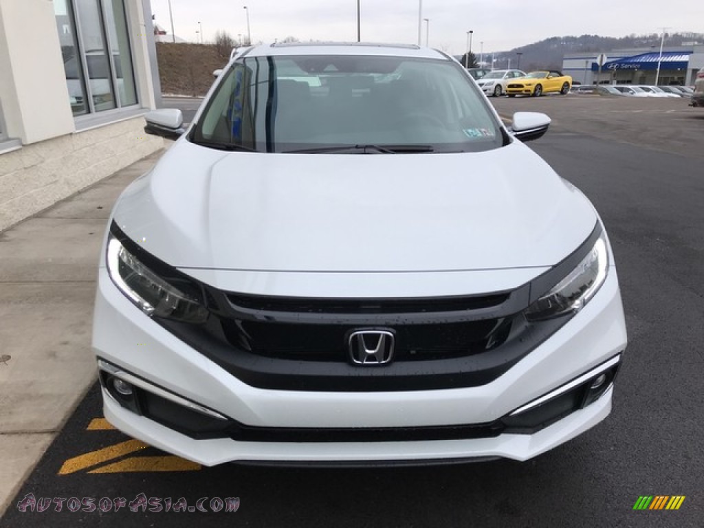 2019 Civic Touring Sedan - Platinum White Pearl / Black photo #4