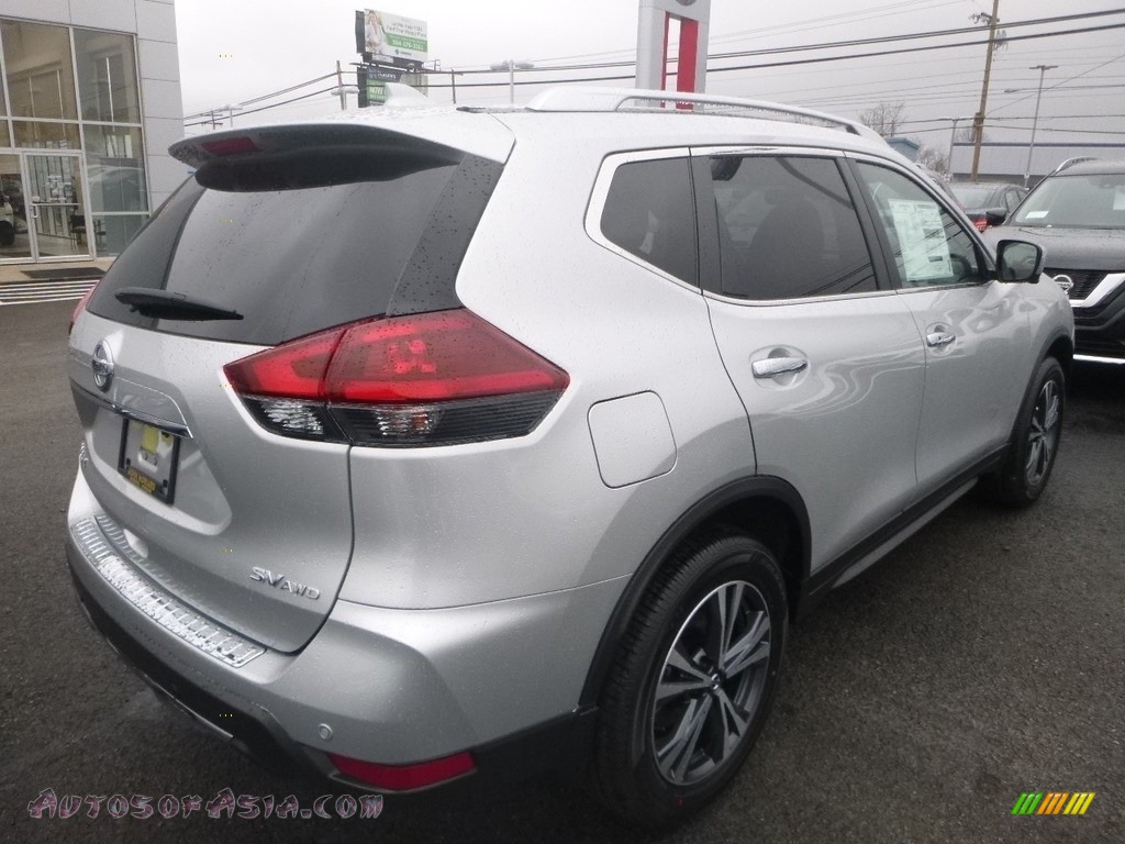 2019 Rogue SV AWD - Brilliant Silver / Charcoal photo #4