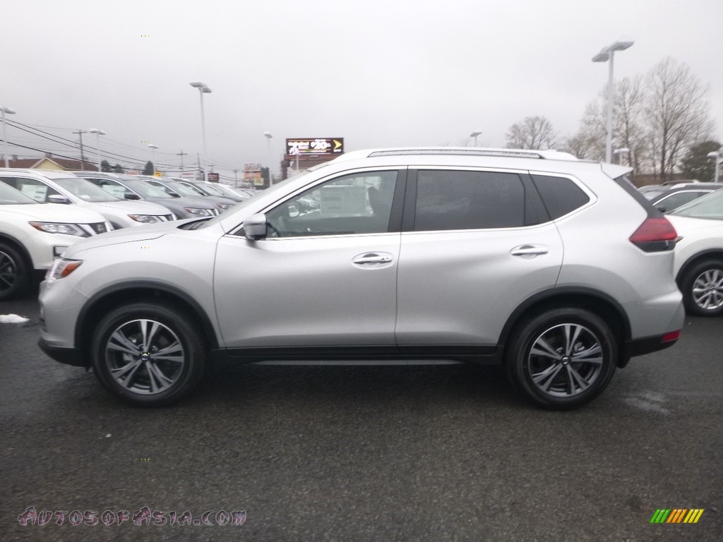 2019 Rogue SV AWD - Brilliant Silver / Charcoal photo #7