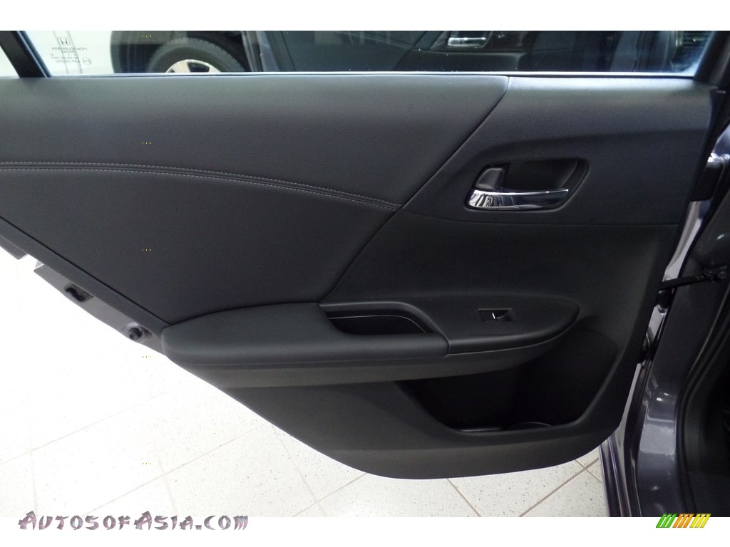 2017 Accord EX-L V6 Sedan - Modern Steel Metallic / Black photo #24