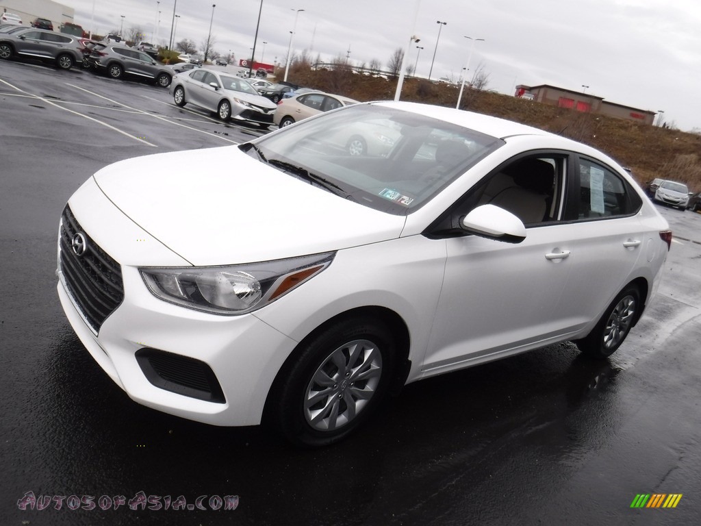 2018 Accent SE - Frost White Pearl / Beige photo #5