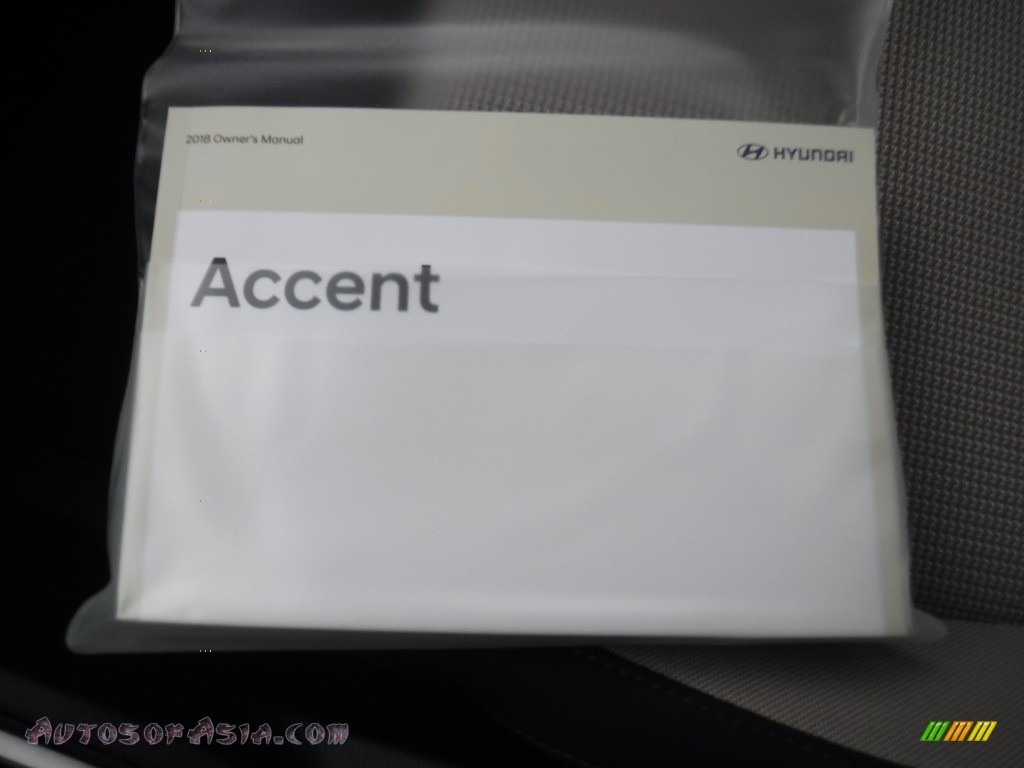 2018 Accent SE - Frost White Pearl / Beige photo #26