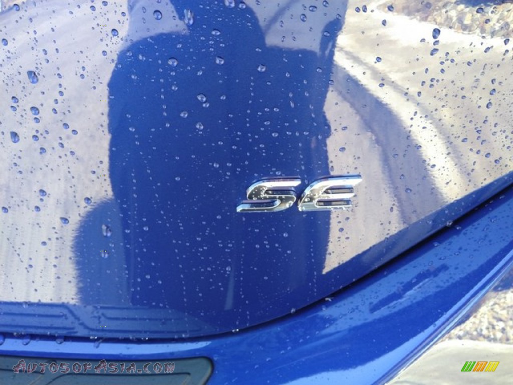 2019 Corolla SE - Blue Crush Metallic / Vivid Blue photo #4